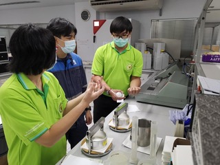 C8 4